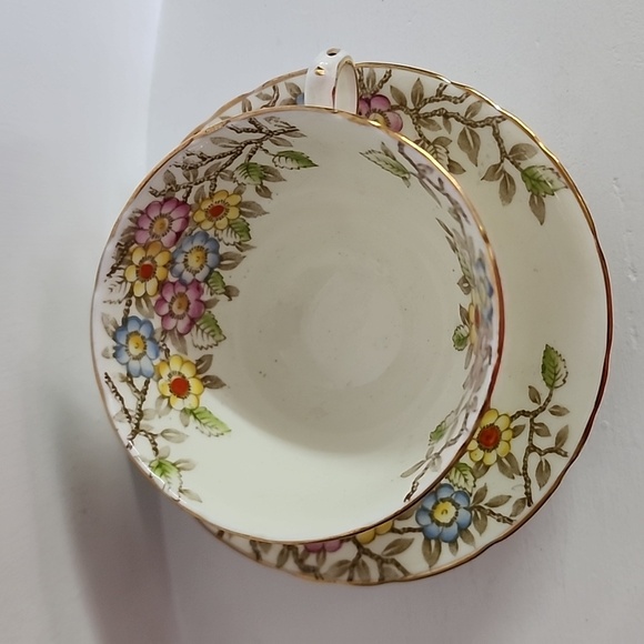 Delphine Fine Bone China Cup and Saucer FLOWERS England - Picture 6 of 8